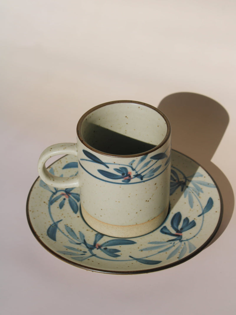 Conjunto de xícara e pires Ivy