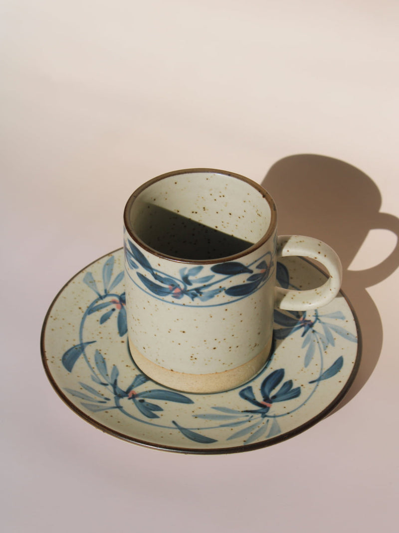 Conjunto de xícara e pires Ivy