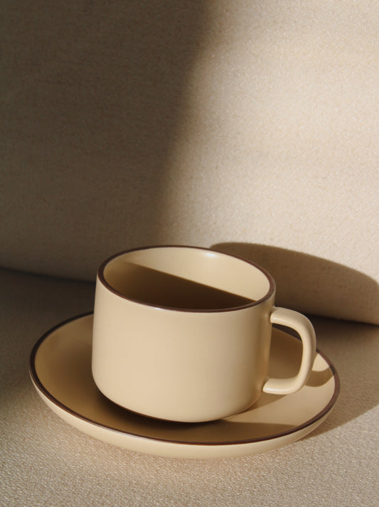 Taza y platillo Solis
