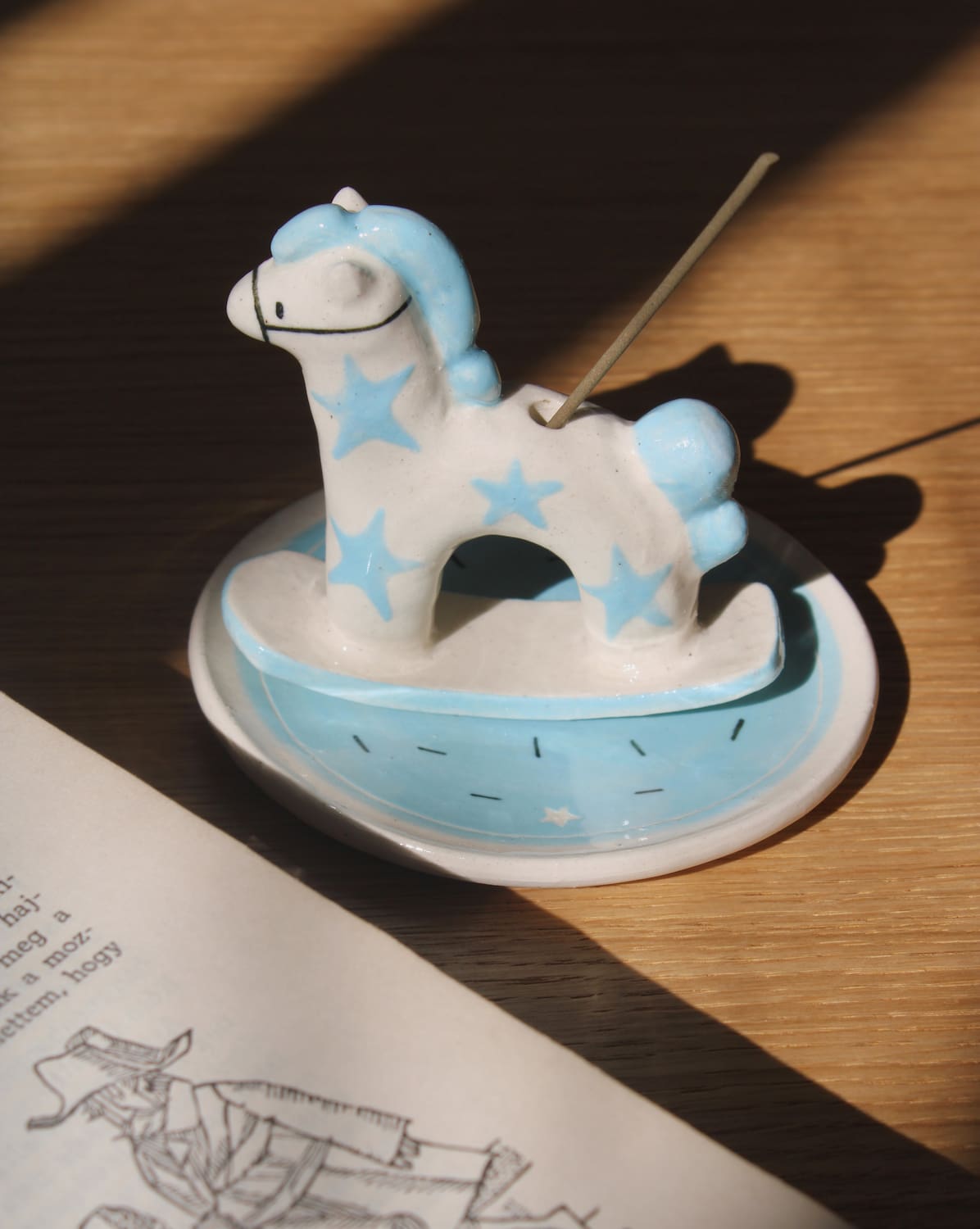 Ponette ceramic horse incense holder with blue stars and matching tray, playful ceramic incense burner for home decor.