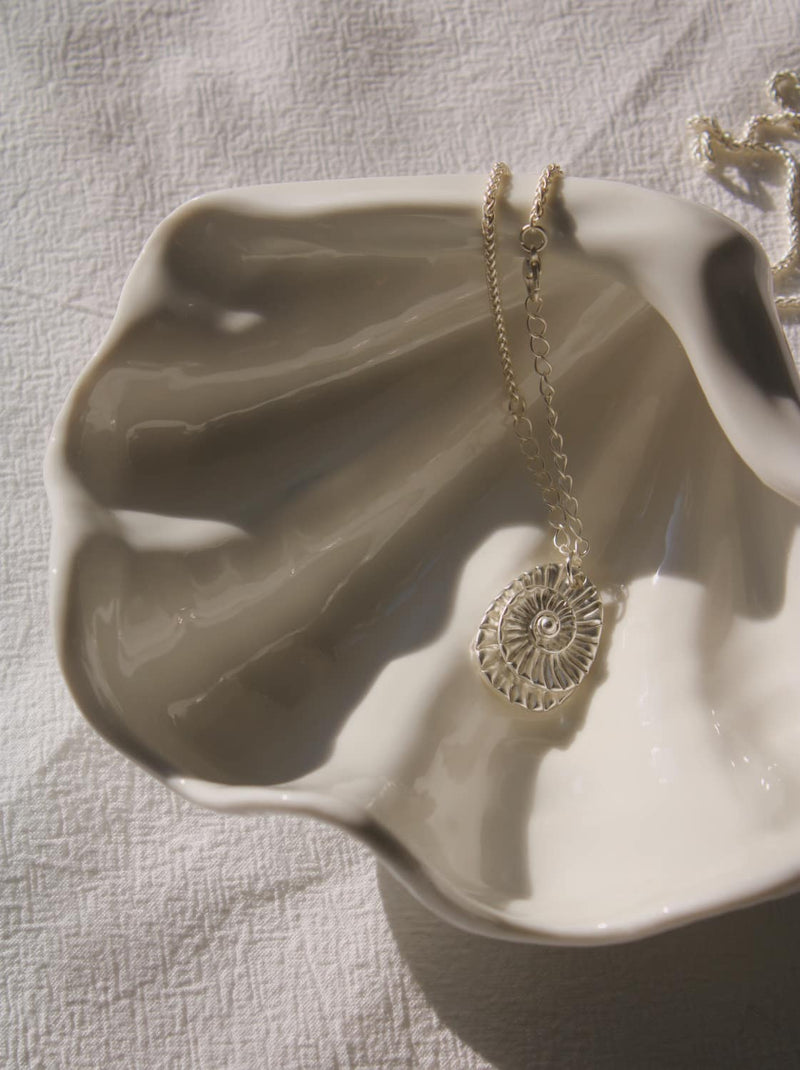 Plat en coquillage Aureis