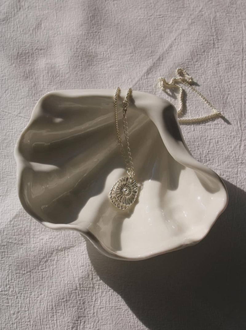 Plat en coquillage Aureis