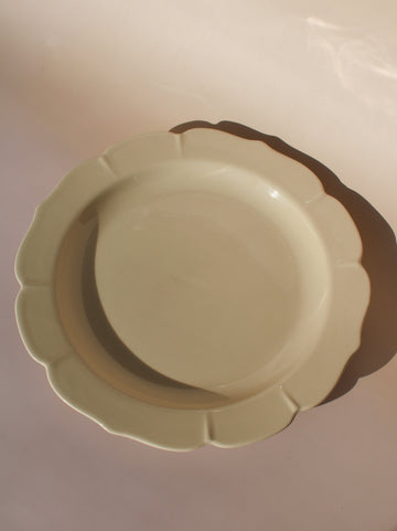 Piatto basso in ceramica Serra