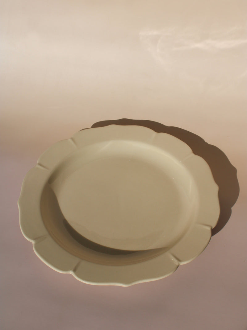 Serra Ceramic Shallow Plate