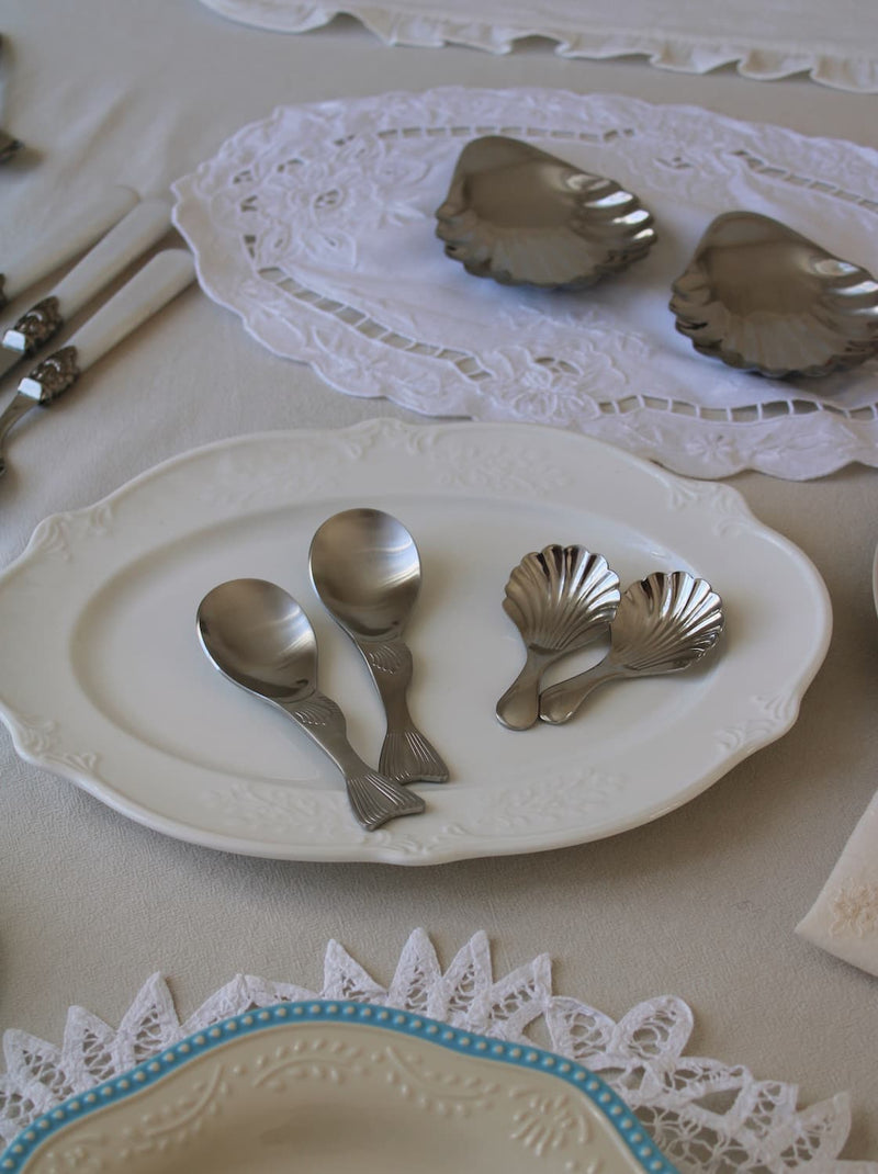 Piatto ovale a rosetta