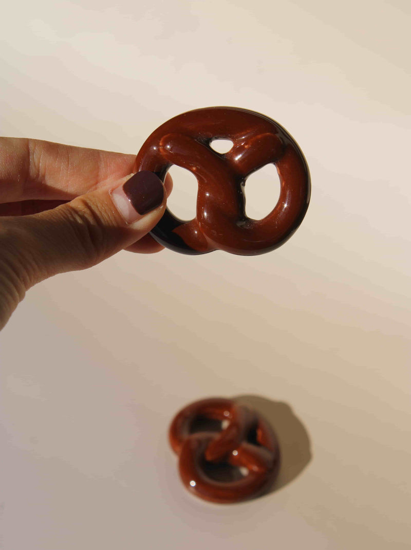 Pretzel Chopstick Rest Set