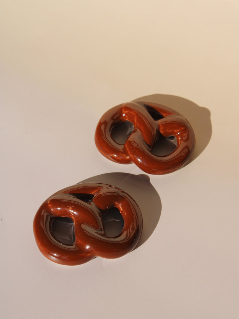 Pretzel Chopstick Rest Set