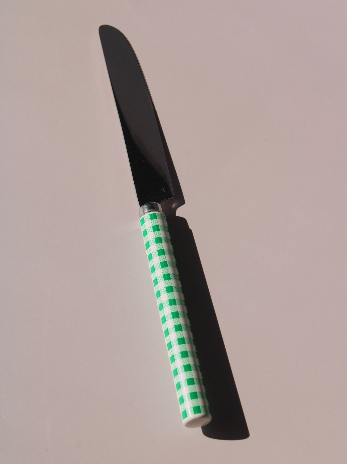 Fresco Cutlery Set with green gingham checkered handles, stainless steel knife, spoon and fork, picnic-style flatware set